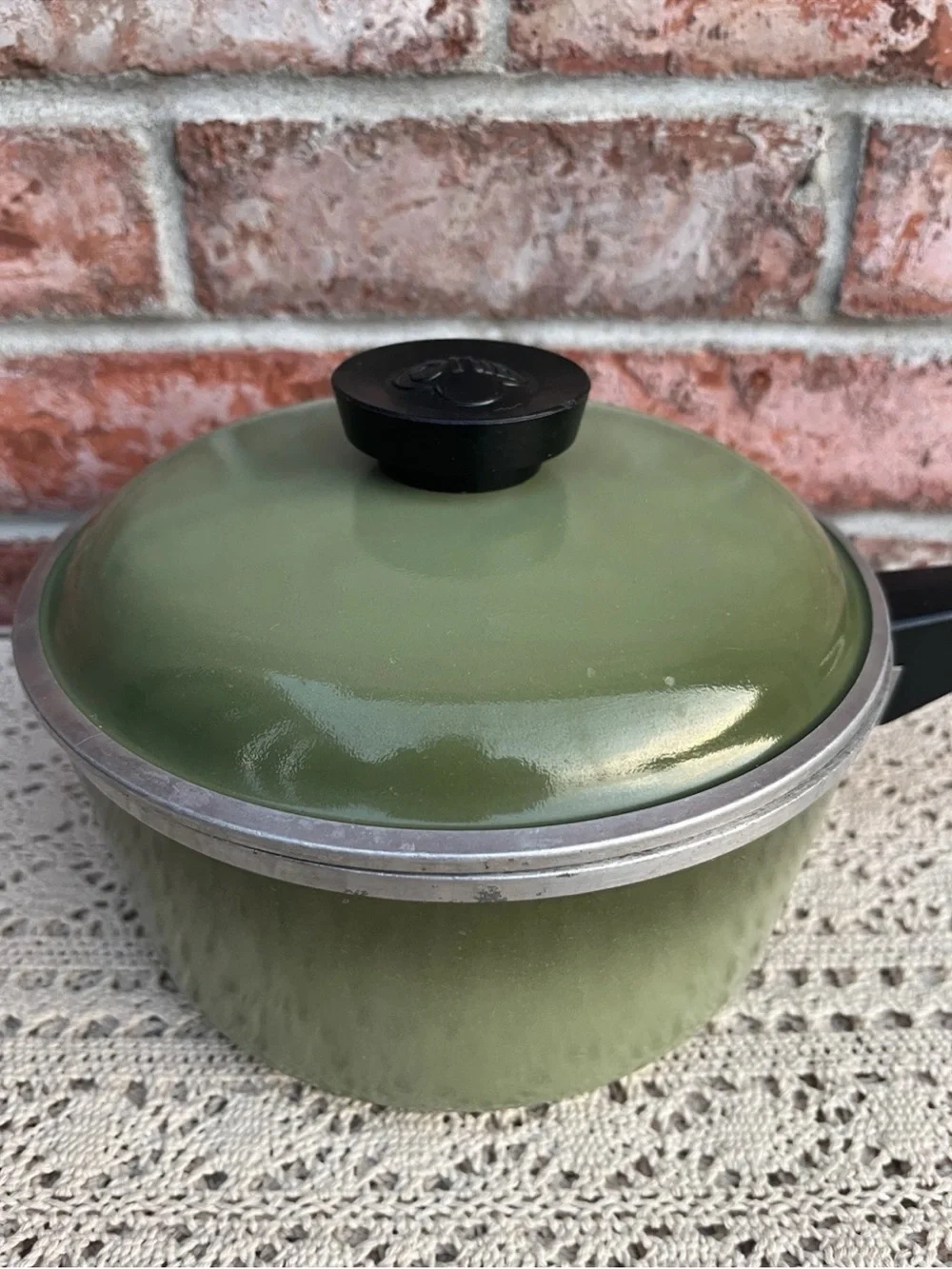 Vintage Club Cast Aluminum Sauce Pan With Lid Avocado Green 2 Quart Cookware